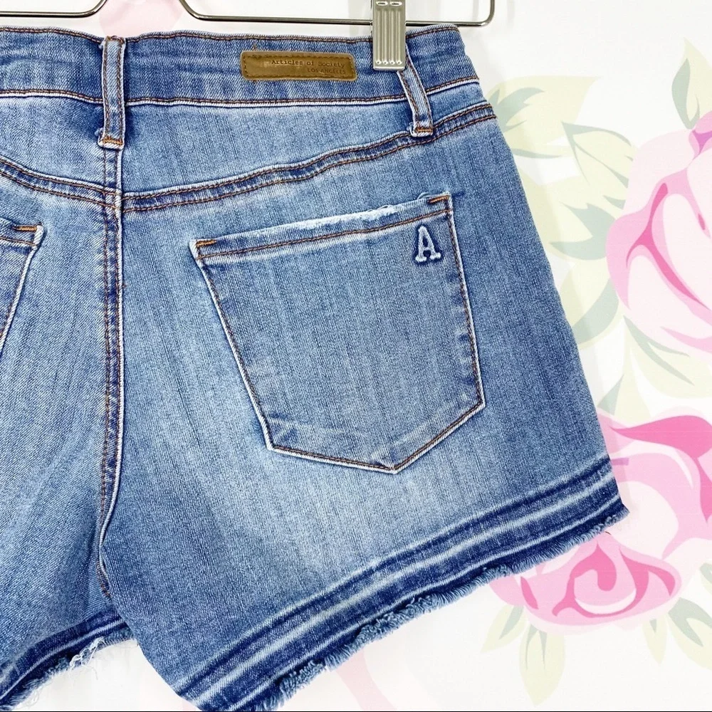 Articles of Society Distressed Cut Off Medium Wash Denim Jean Shorts 26